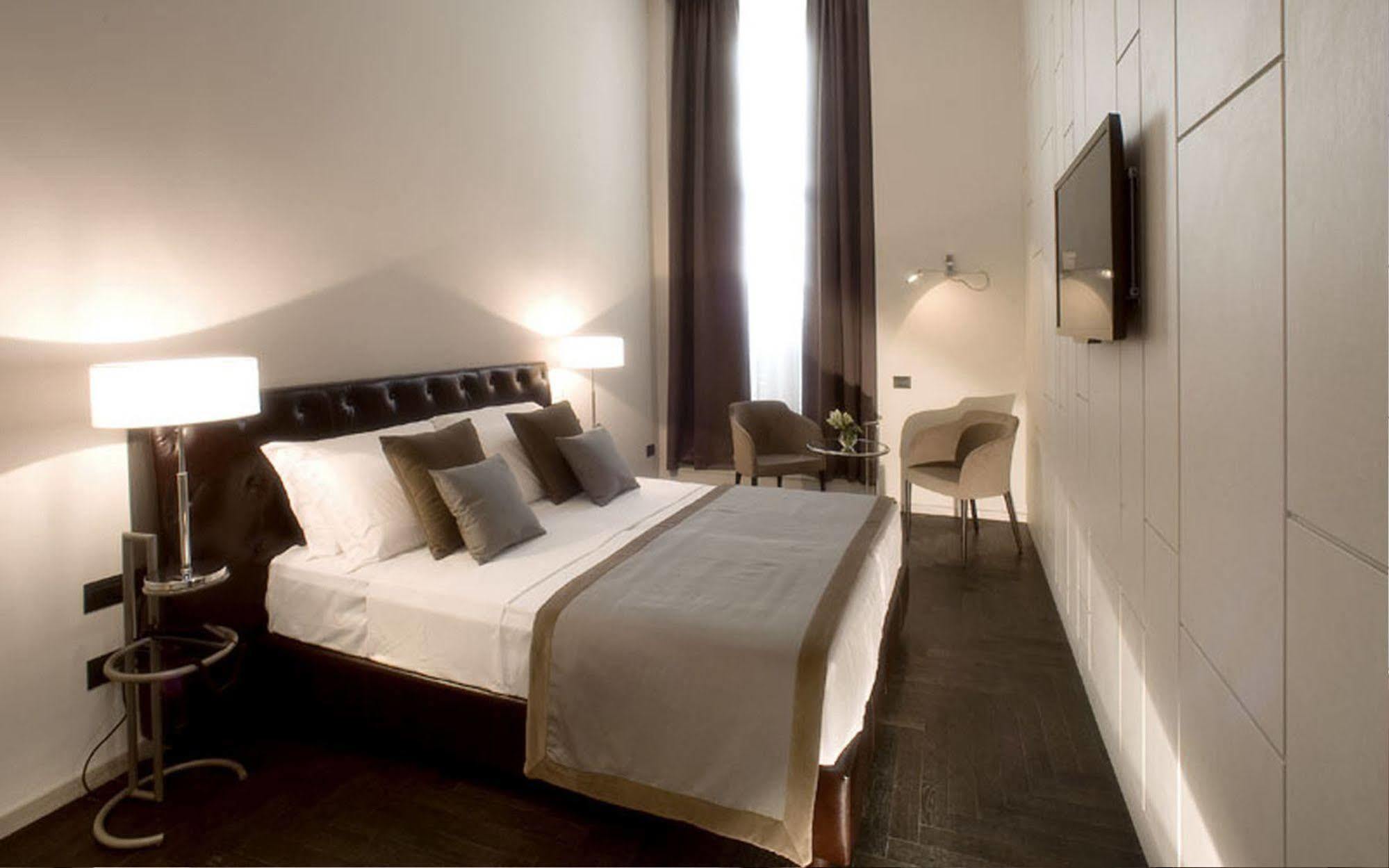 Piazza Del Gesu' Luxury 2*